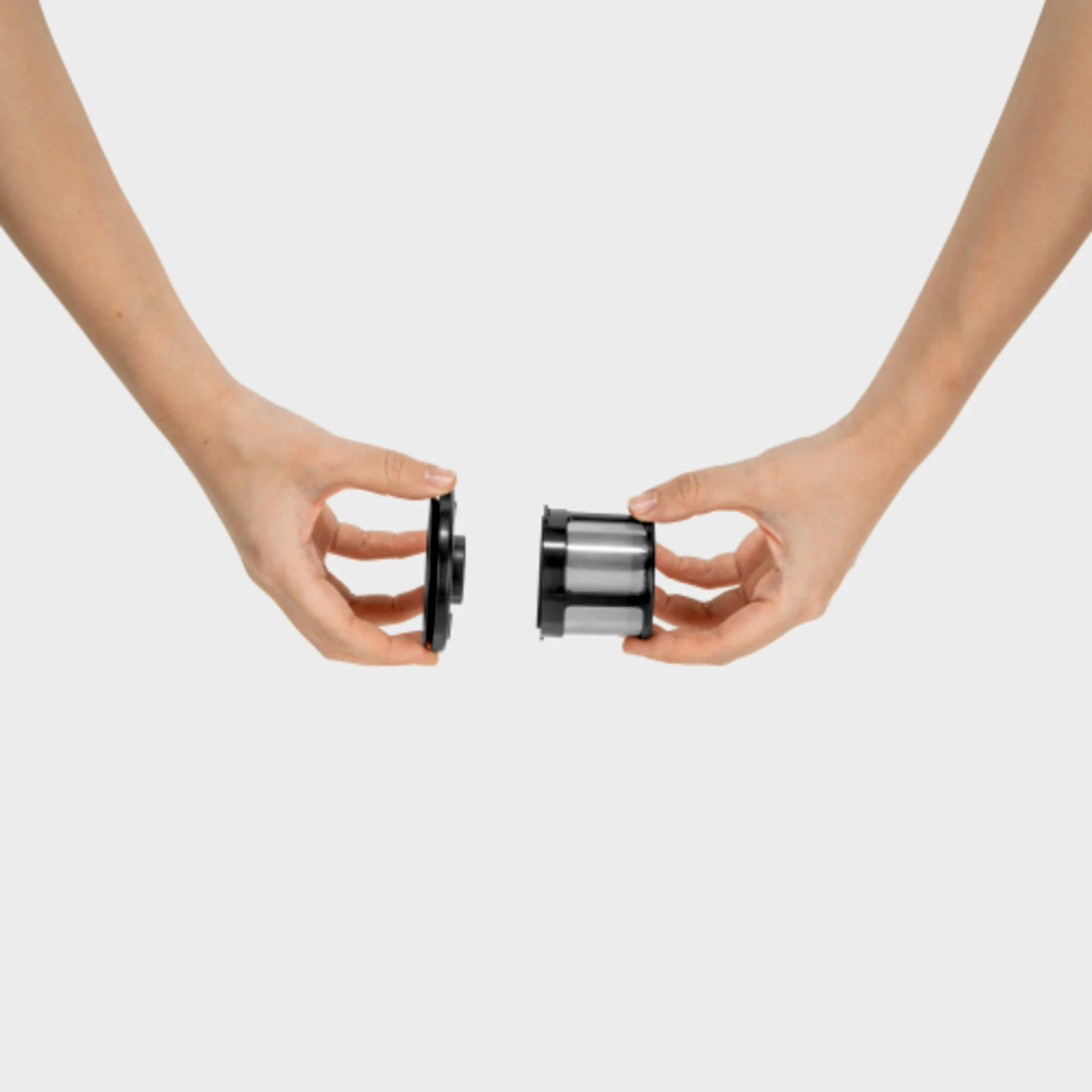 Аккумуляторный ручной пылесос CVH 2: Двухступенчатая система фильтрации