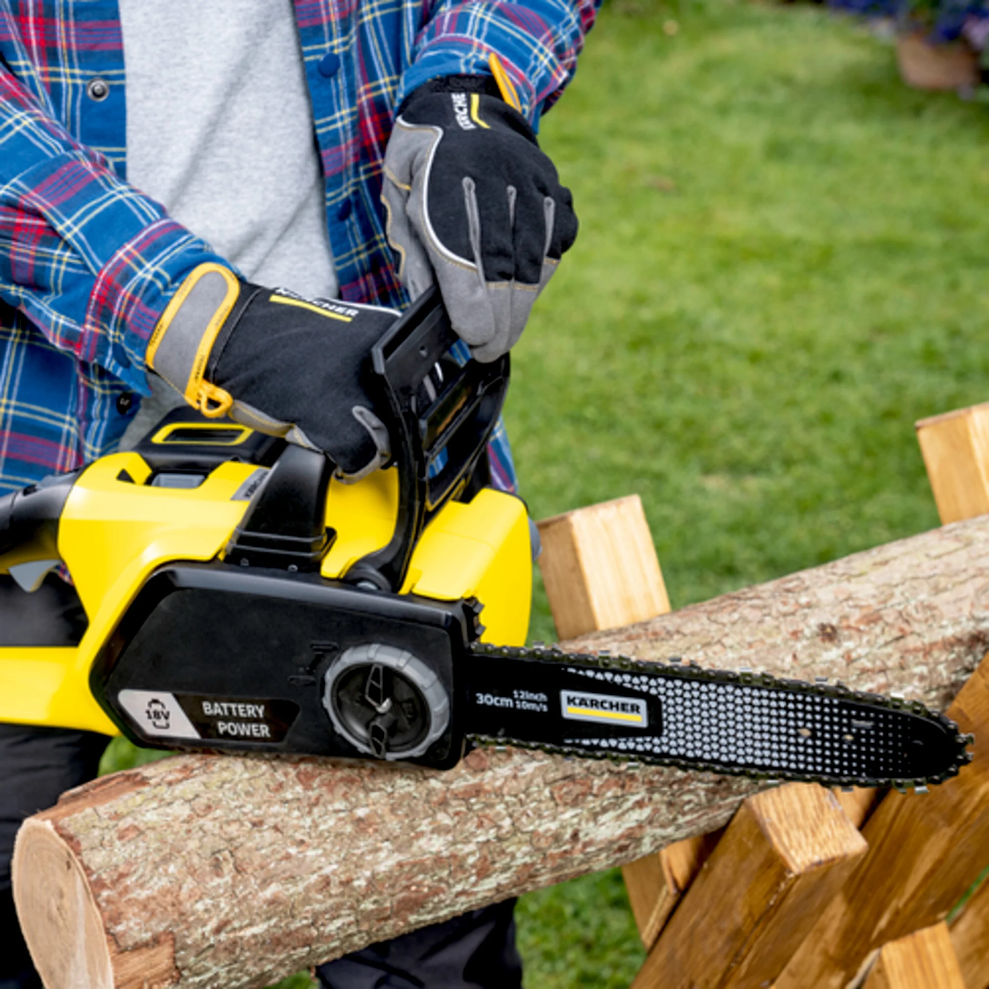 Аккумуляторная цепная пила CNS 18-30 Battery: Защита от травм