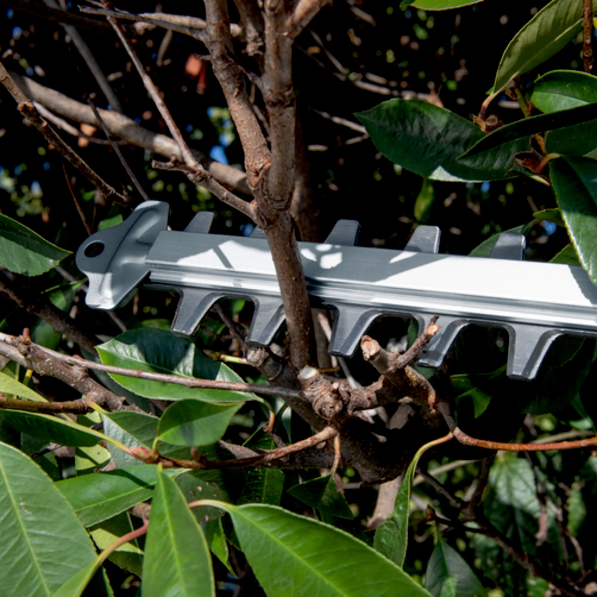 Аккумуляторный кусторез HGE 18-50 Battery Set: Функция пиления