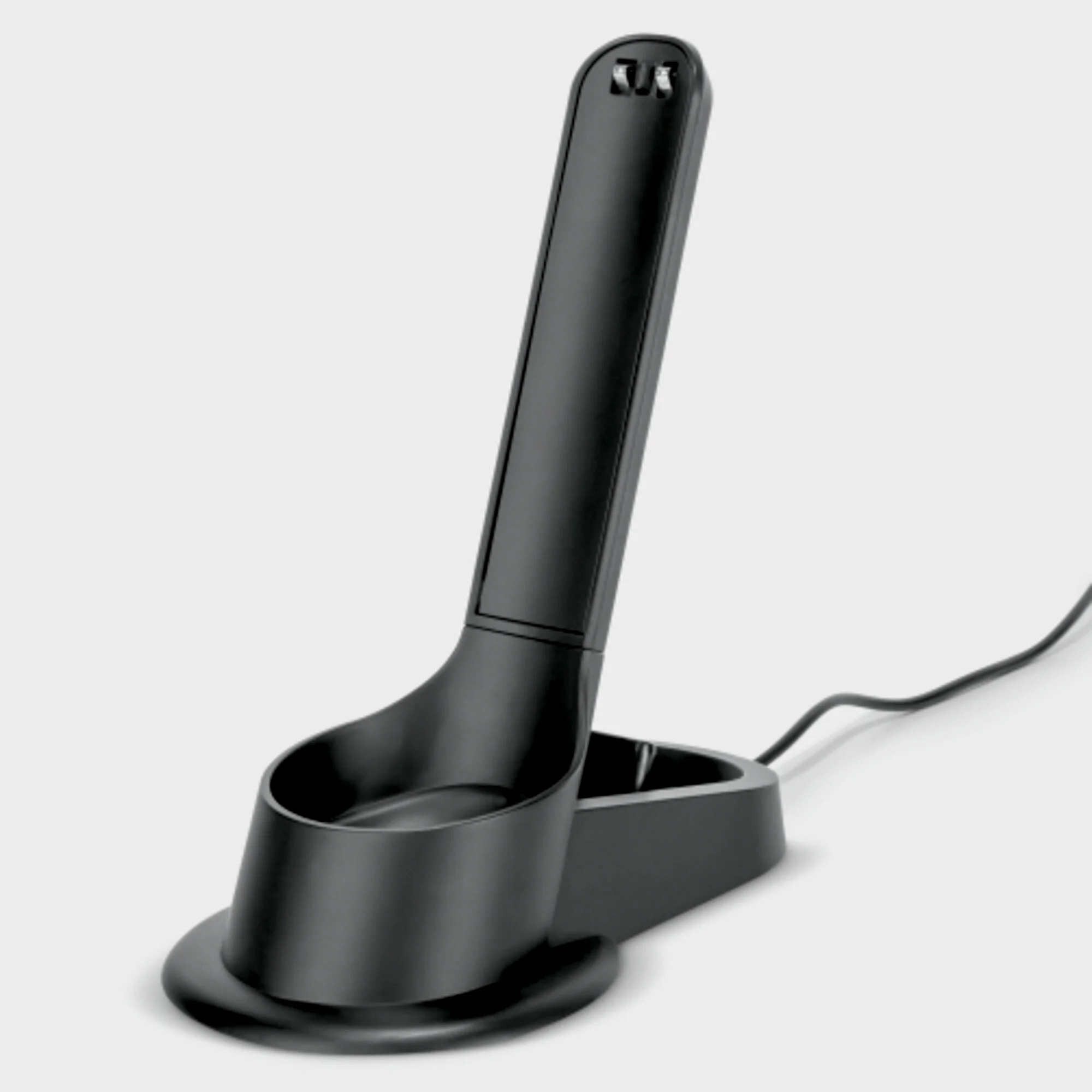 Аккумуляторный ручной пылесос CVH 3 Plus: Зарядная станция с возможностью хранения аксессуаров